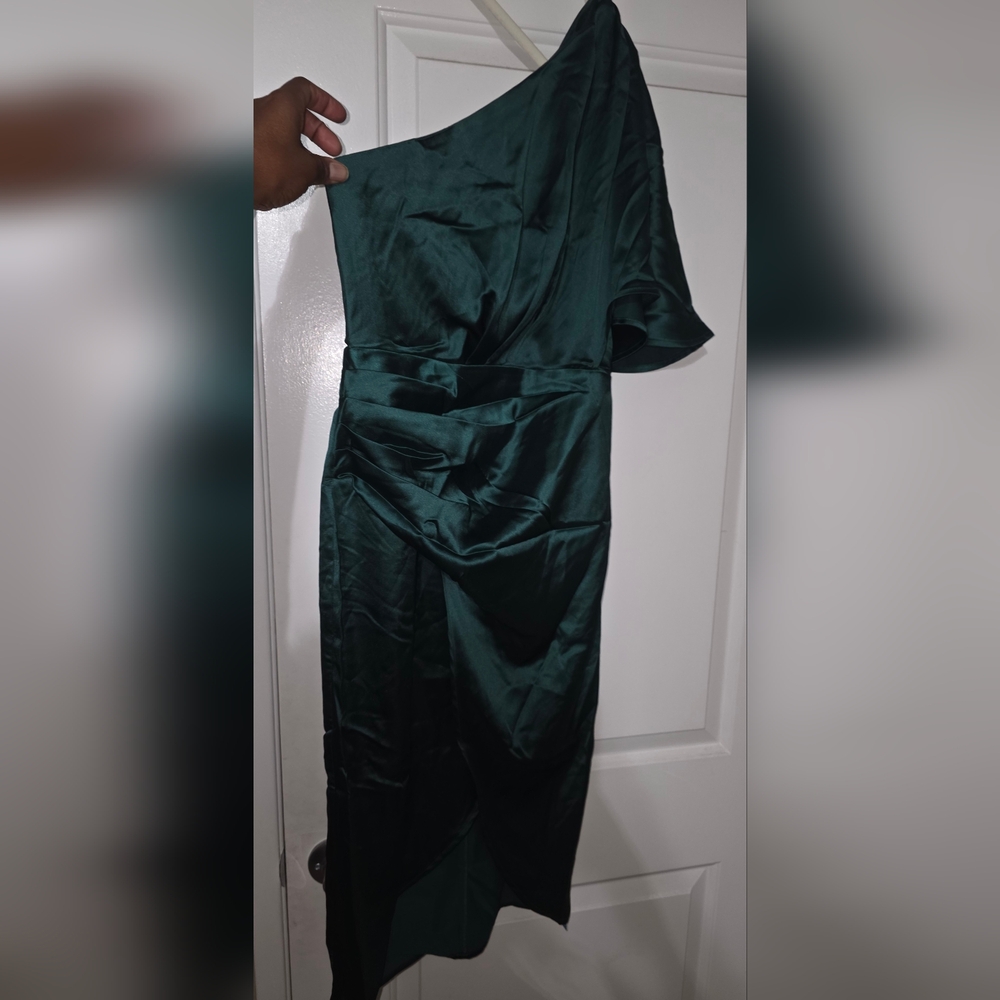 Cupshe Emerald Green Satin One Shoulder Dress - Picture 3 of 4